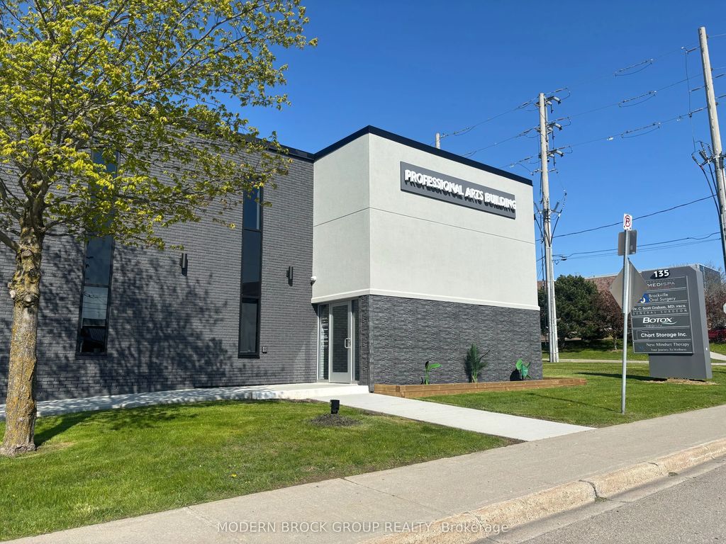 135 Ormond Street 201, Brockville