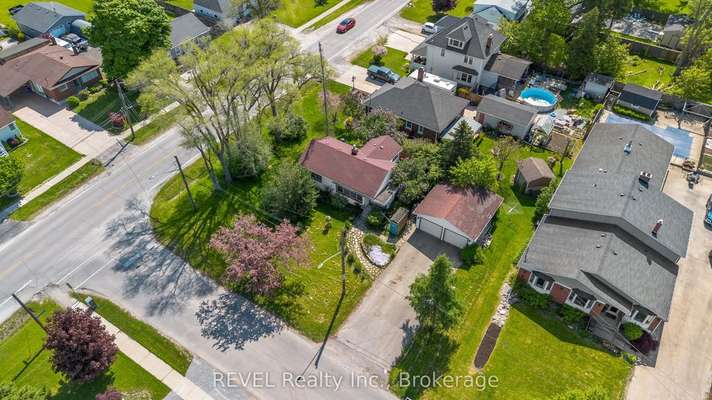7962 Booth Street, Niagara Falls
