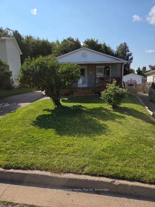 83 Laurier Road, Elliot Lake
