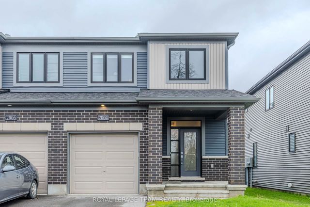 2004 Caltra Crescent, Barrhaven