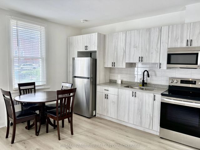 4711 River Road Unit 2, Niagara Falls