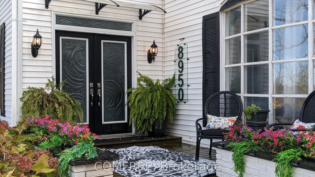 8950 Brown Road, Niagara Falls