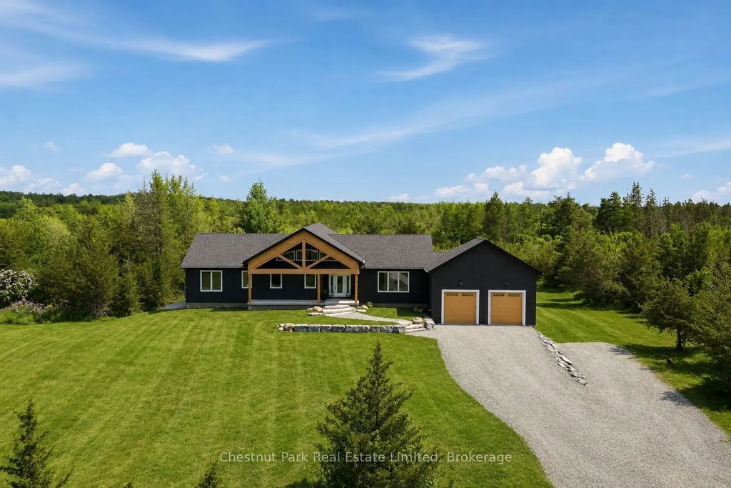 2621 Victoria Road, Prince Edward County
