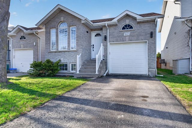 964 Rainbow Crescent, Kingston