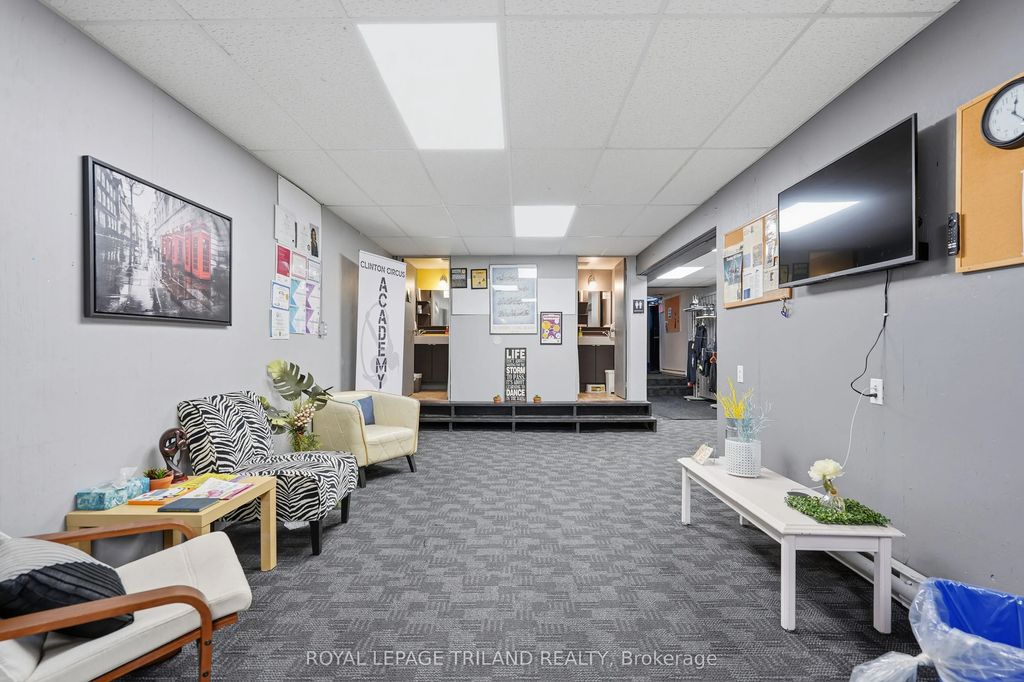 80 Albert Street Front Studio, Central Huron