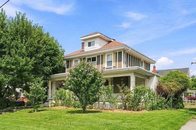 2 Carleton Street, Thorold