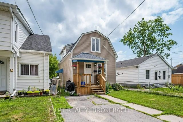 13 Kingscourt Avenue, Kingston