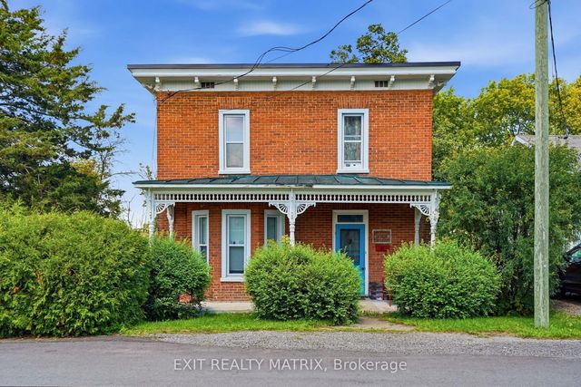 89 Grout Street, Champlain