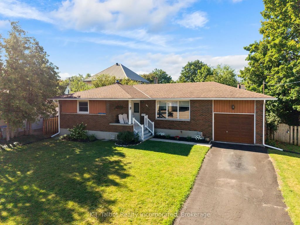 85 Picton Street W, Goderich