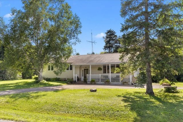 201 Linda Loop, Carp - Dunrobin - Huntley - Fitzroy and Area