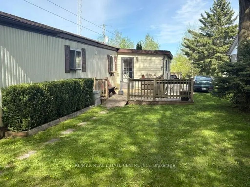 21 Maple Grove Village Road, Southgate