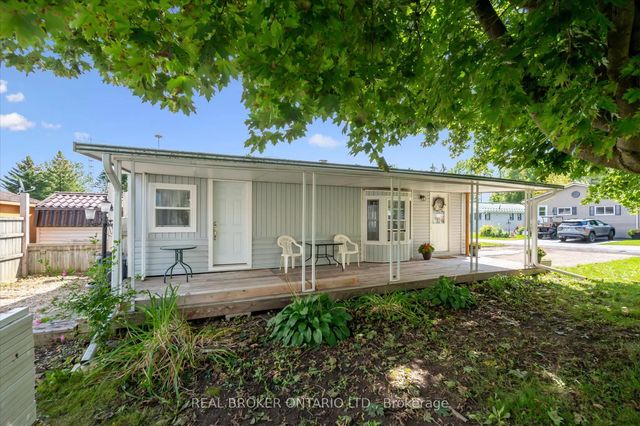 445 Pine Pass, Centre Wellington