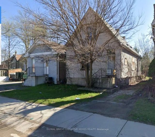 Photo of Listing #X13630384