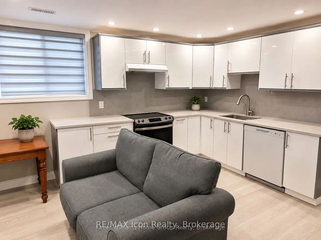 165 Rockcliffe Drive B, Kitchener