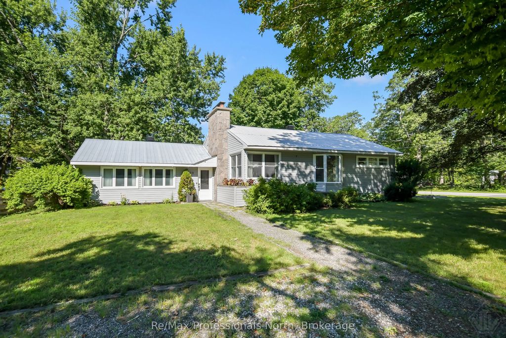 775 Muskoka Beach Road, Gravenhurst