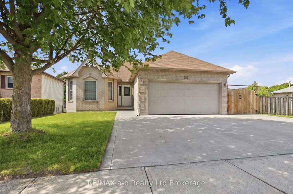 54 Pebble Beach Court, Woodstock