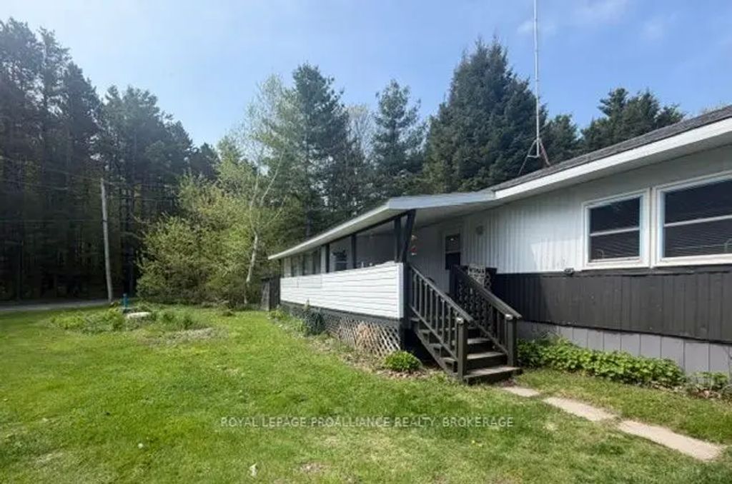 104 Ellisville Road 7, Leeds and the Thousand Islands