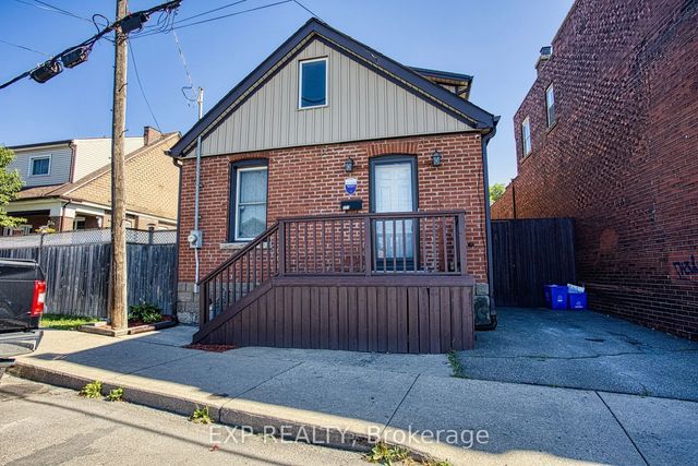 227 Beach Road, Hamilton