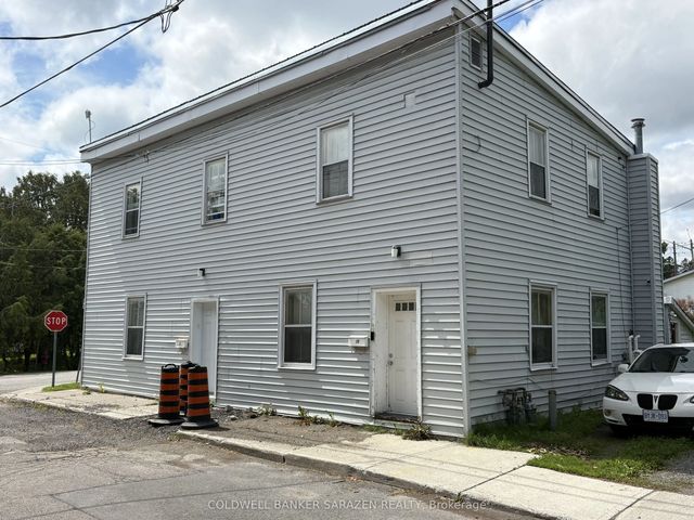 19 & 21 Rock Lane E, Arnprior