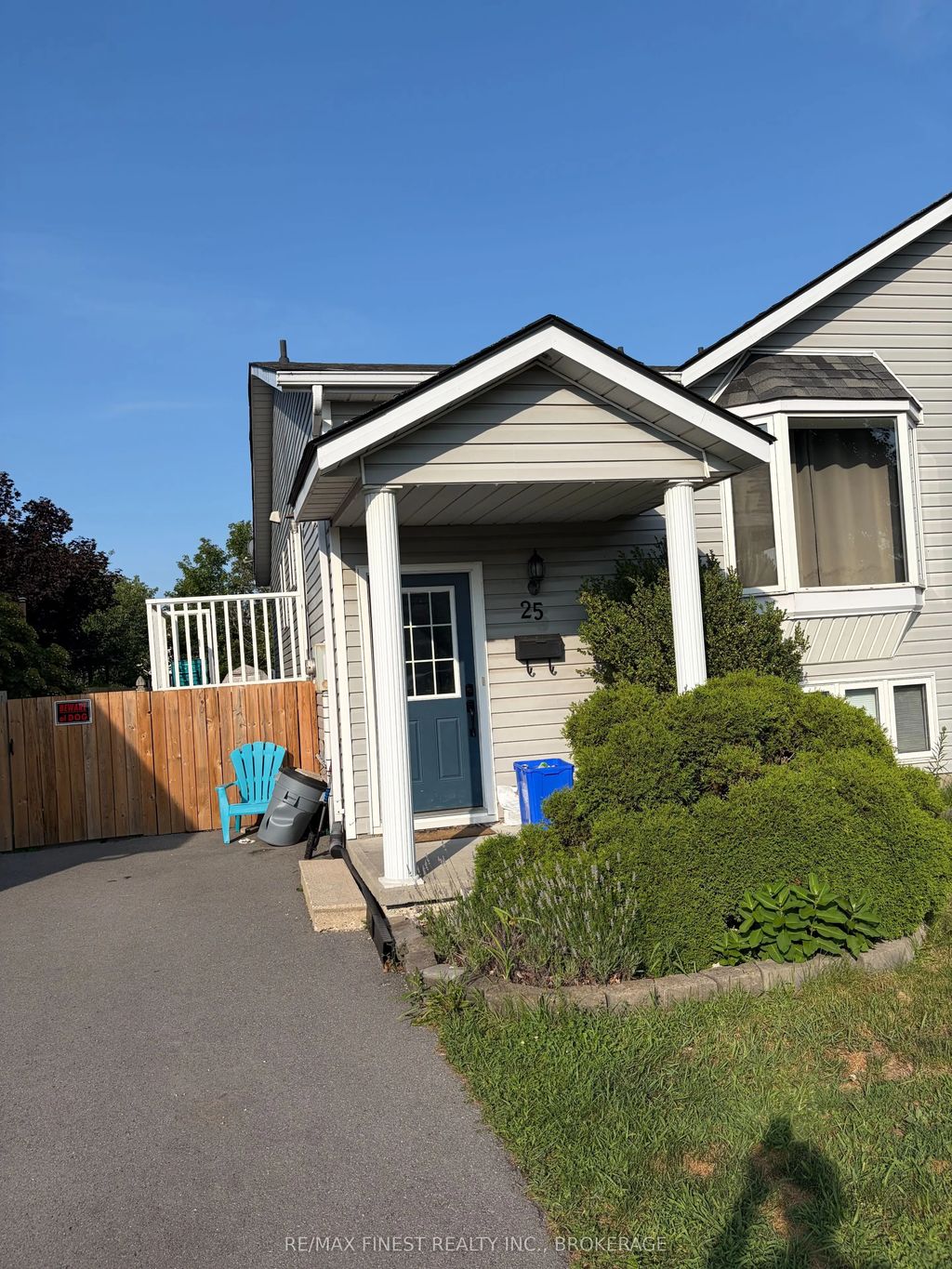 25 Clifford Street, Loyalist