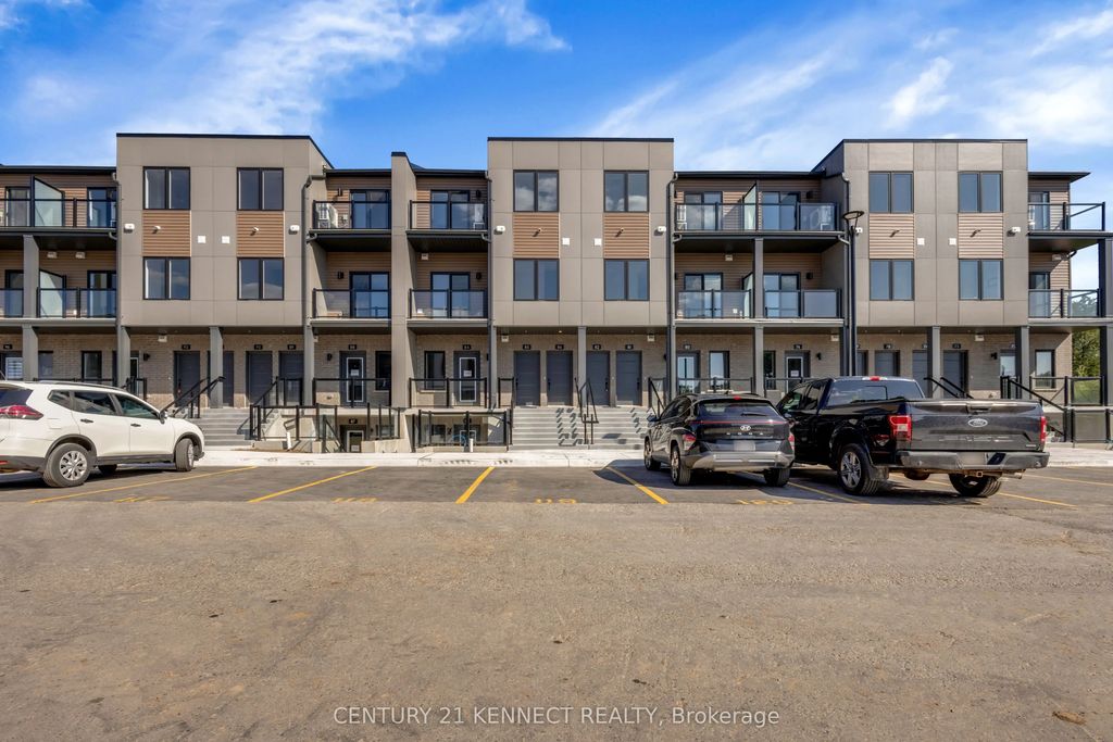 42 Lowes Road W 82, Guelph