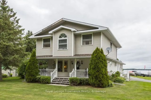 11438c Loyalist Parkway, Prince Edward County