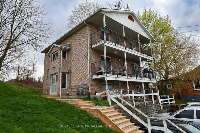 60 Wallbridge Crescent, Belleville