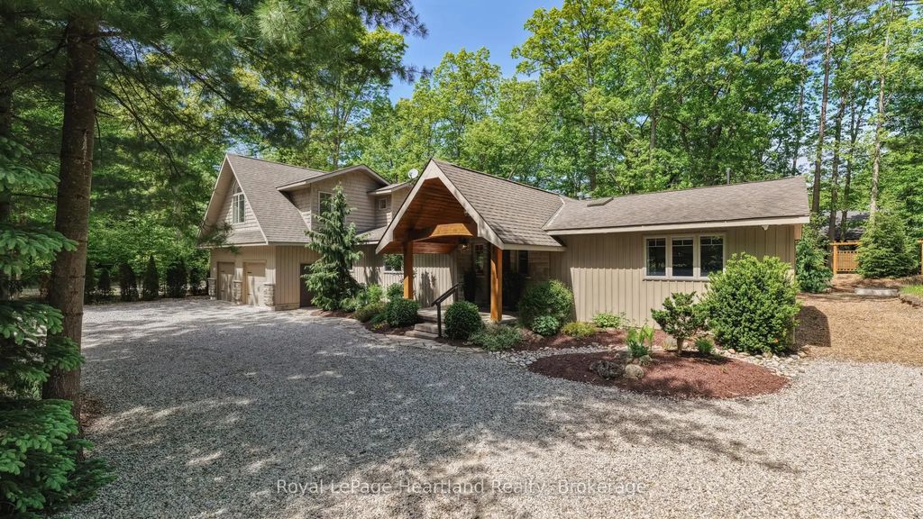 10308 Beach O' Pines Road, Lambton Shores