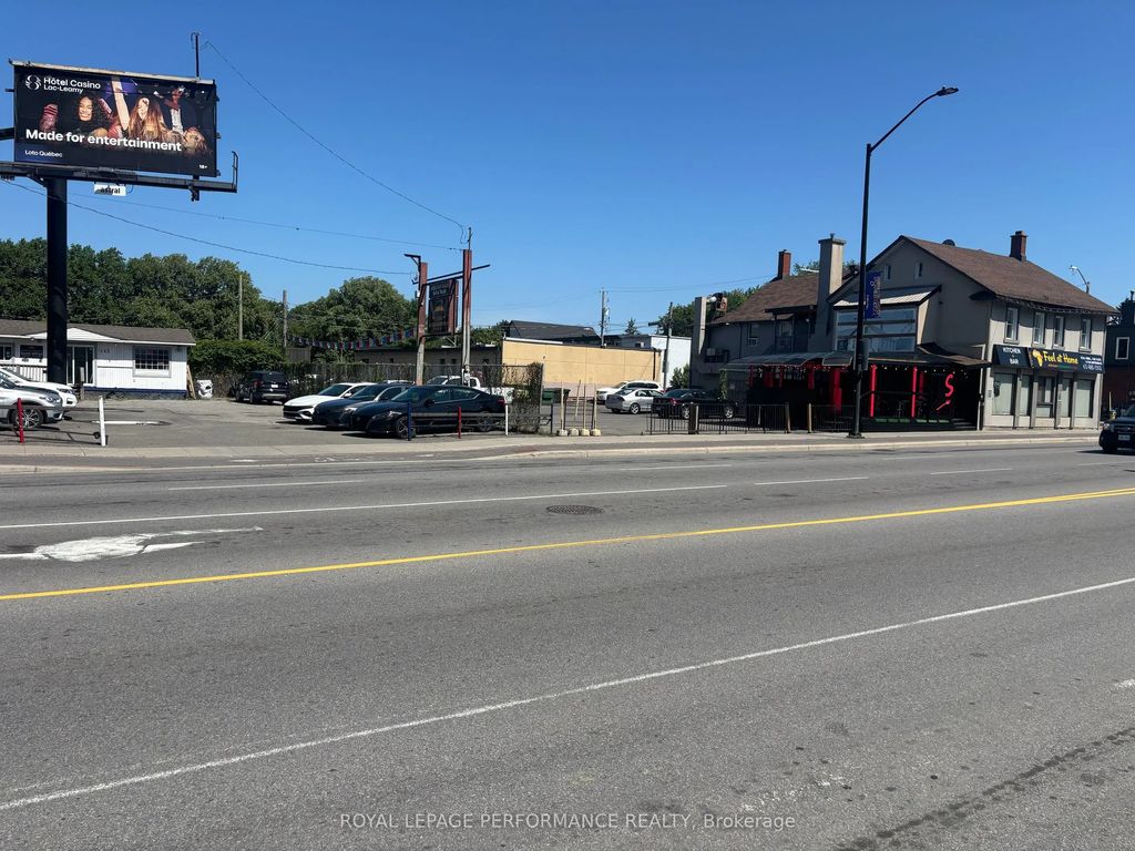 143-159 Montreal Road, Vanier and Kingsview Park