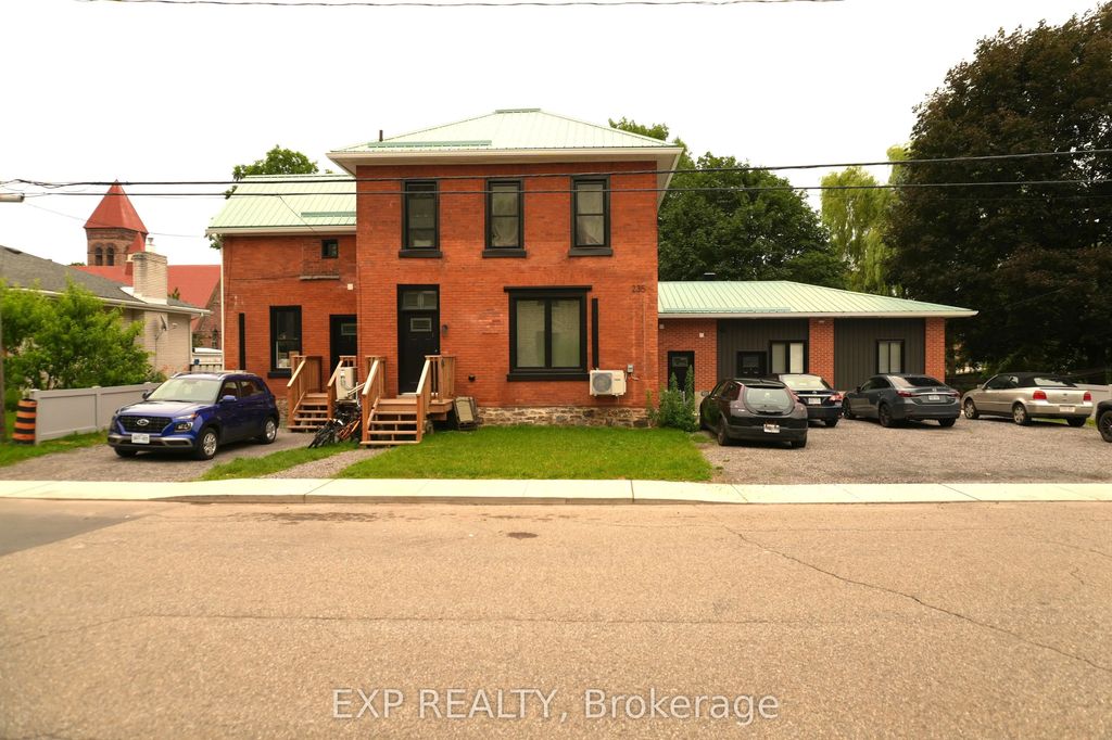 235 James Street W, Prescott