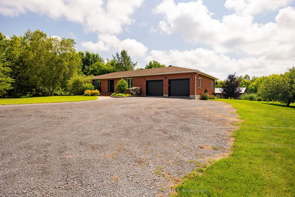 3610 Cloverside Road, North Stormont