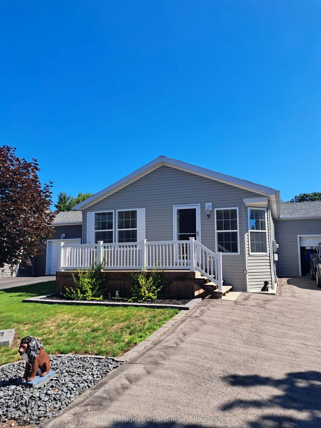 9 Bond Street, Strathroy-Caradoc