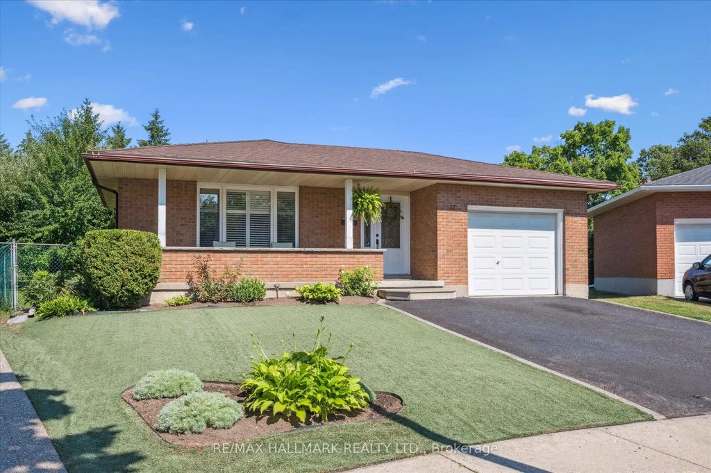 32 Warwick Court, Kitchener