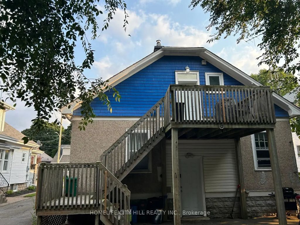 71 Pleasant Avenue 2nd Flr, St. Catharines