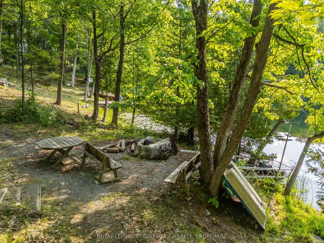 333 Steve Babcock Lane, Frontenac