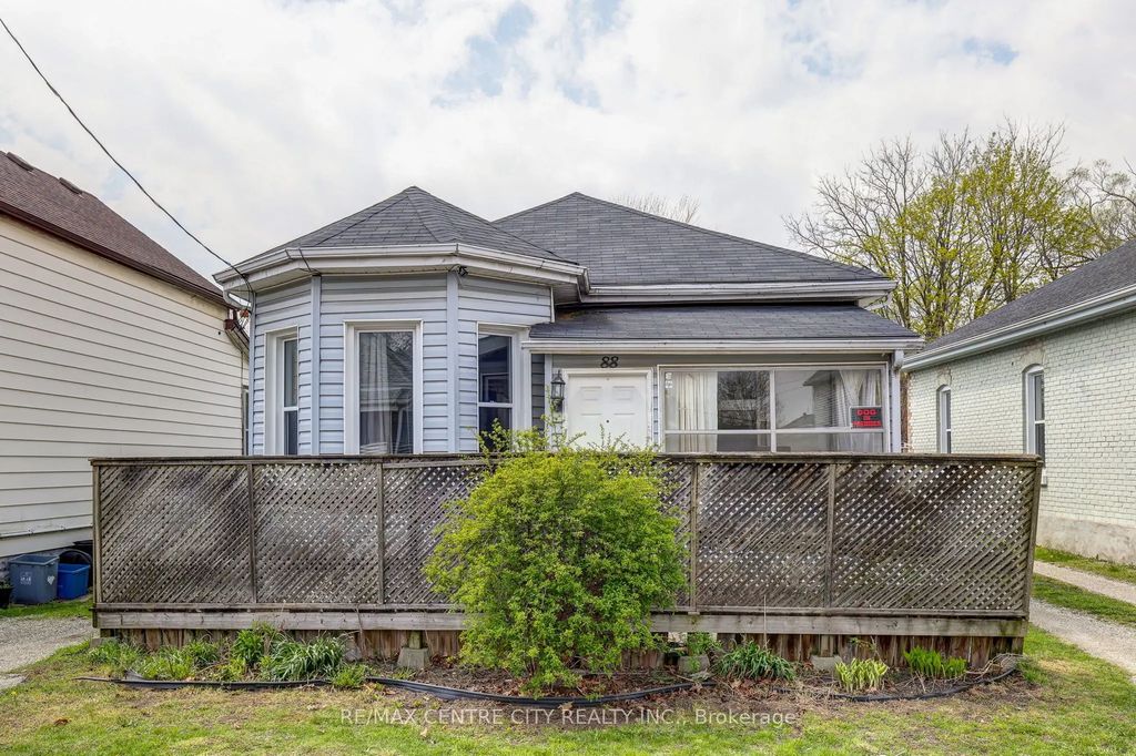 88 Flora Street, St. Thomas