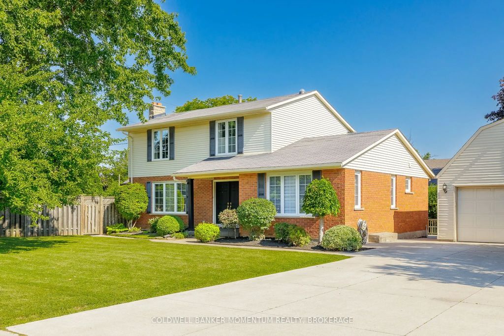 212 Livingston Avenue, Grimsby