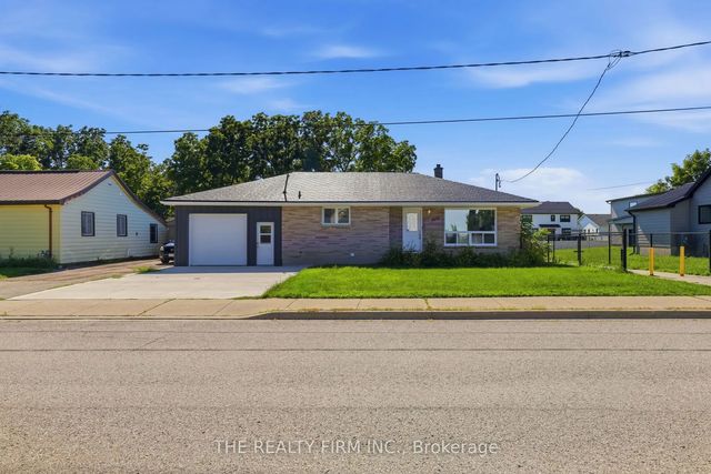 234 West Street, Central Elgin