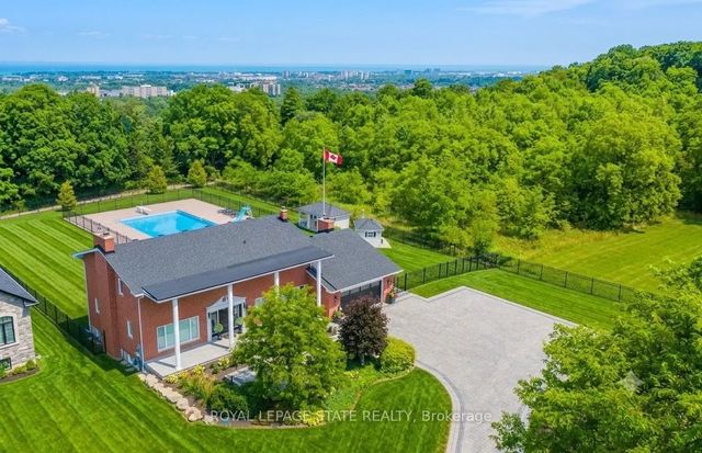 10 Azalea Court, Hamilton