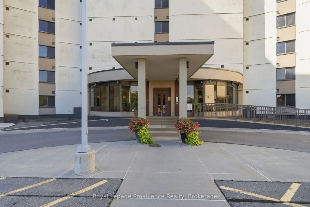 2 South Front Street 401, Belleville