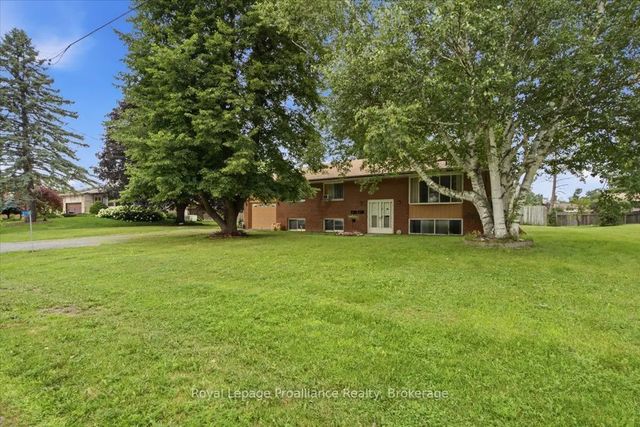 270 Colonial Road, Belleville