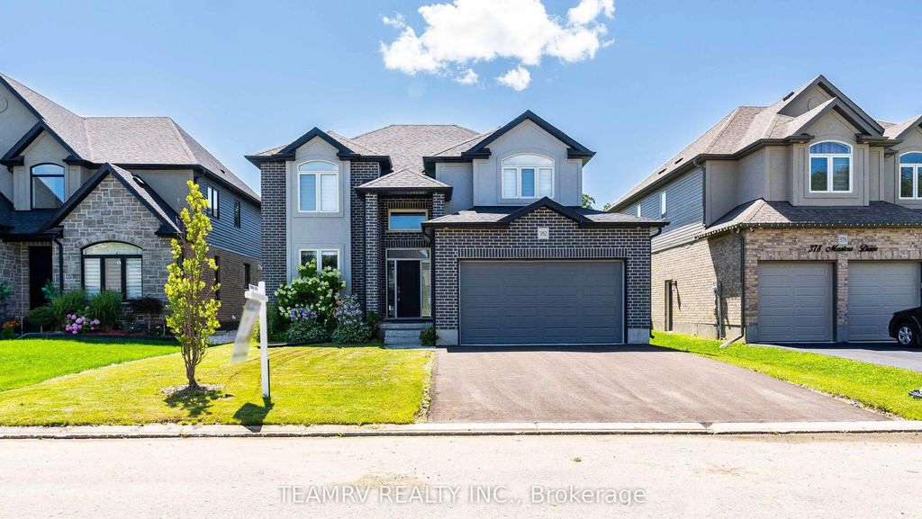 382 Masters Drive, Woodstock
