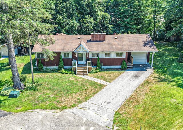 180 Lofty Pines Crescent, Gravenhurst