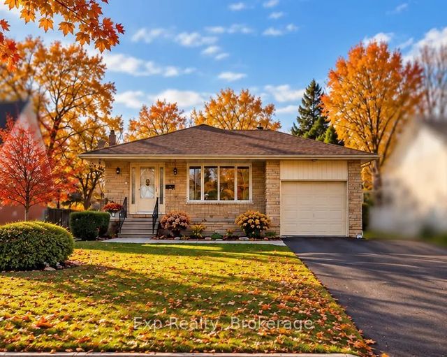 16 Applewood Drive, Belleville