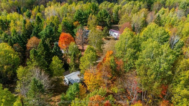 1304 Lower Monmouth Lake Road, Highlands East