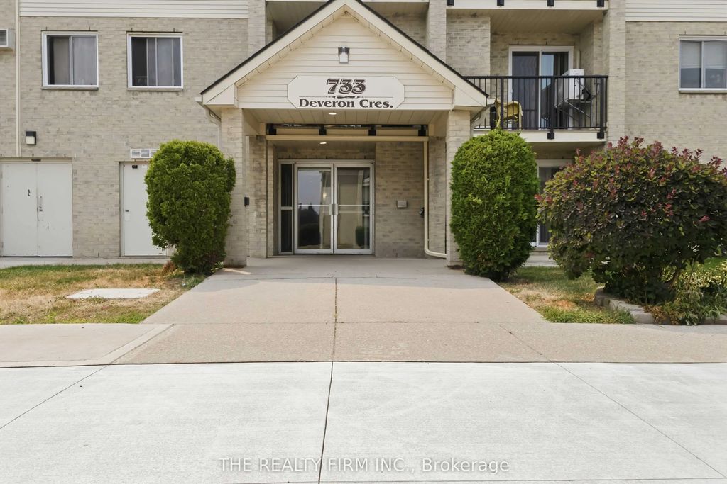 733 Deveron Crescent 210, London South