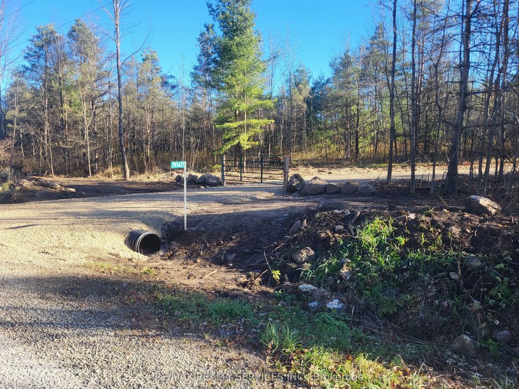 395421 Concession 2 Road, Chatsworth