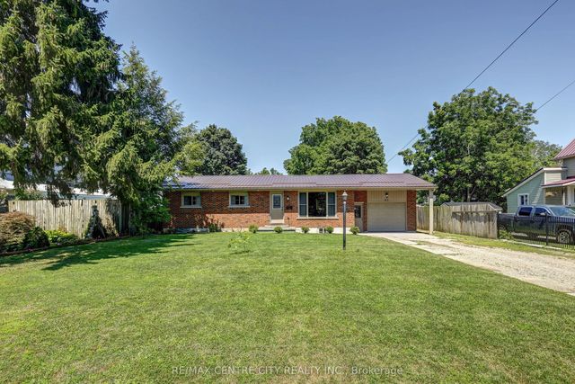 113 South Street W, Aylmer