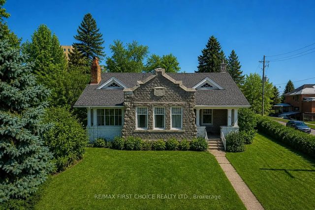 43 Summit Avenue, Thunder Bay