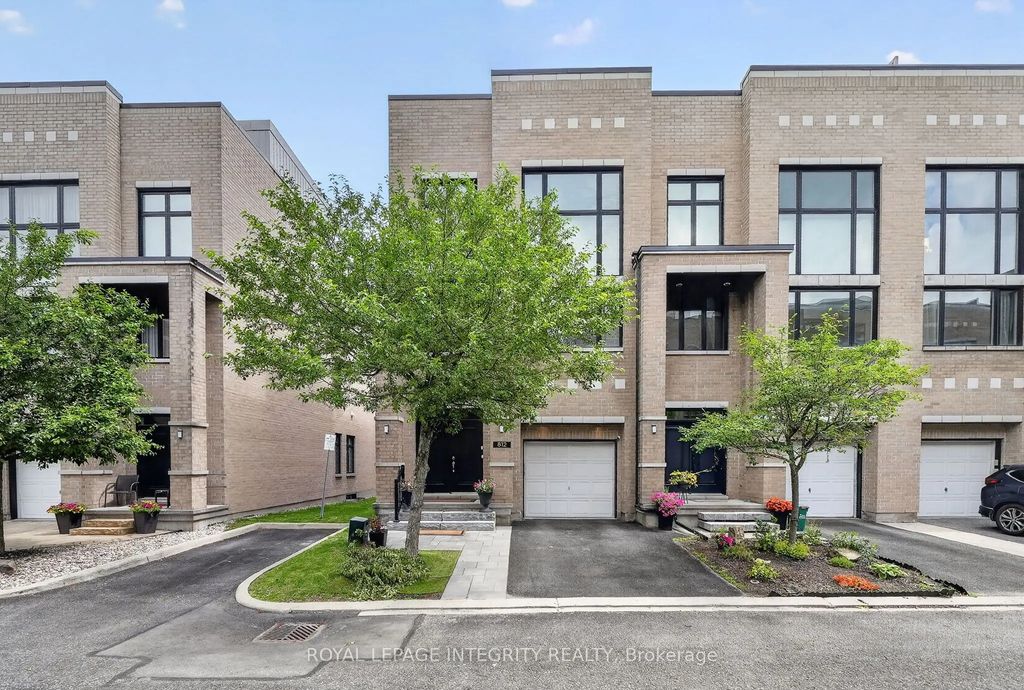 812 Petra Private, Kanata
